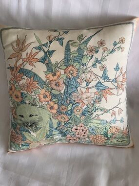 Jim Thompson 100% Thai Silk Cushion Cover with Insert - Fox and Flowers